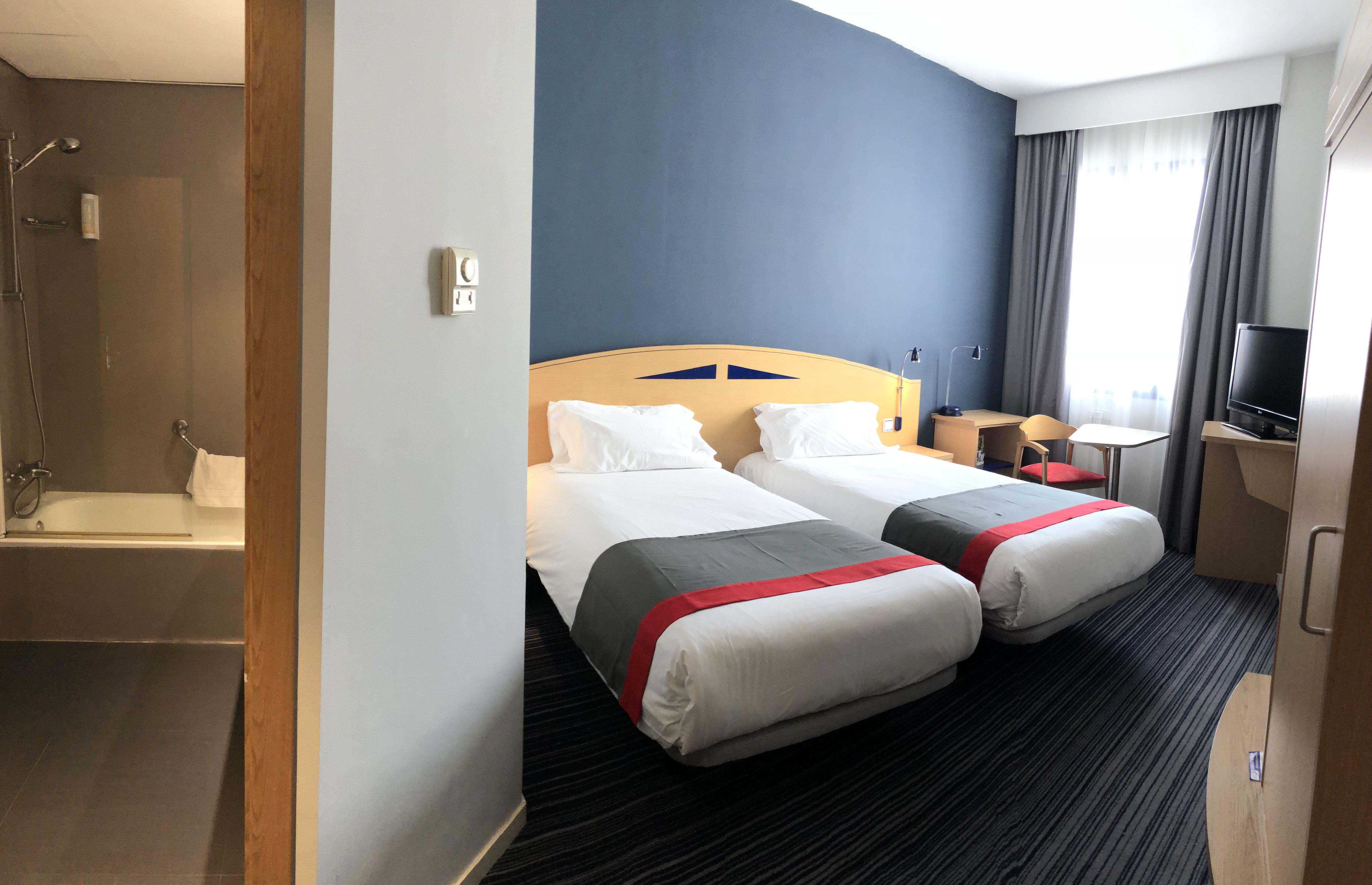 Holiday Inn Express San Sebastian De Los Reyes By Ihg Esterno foto