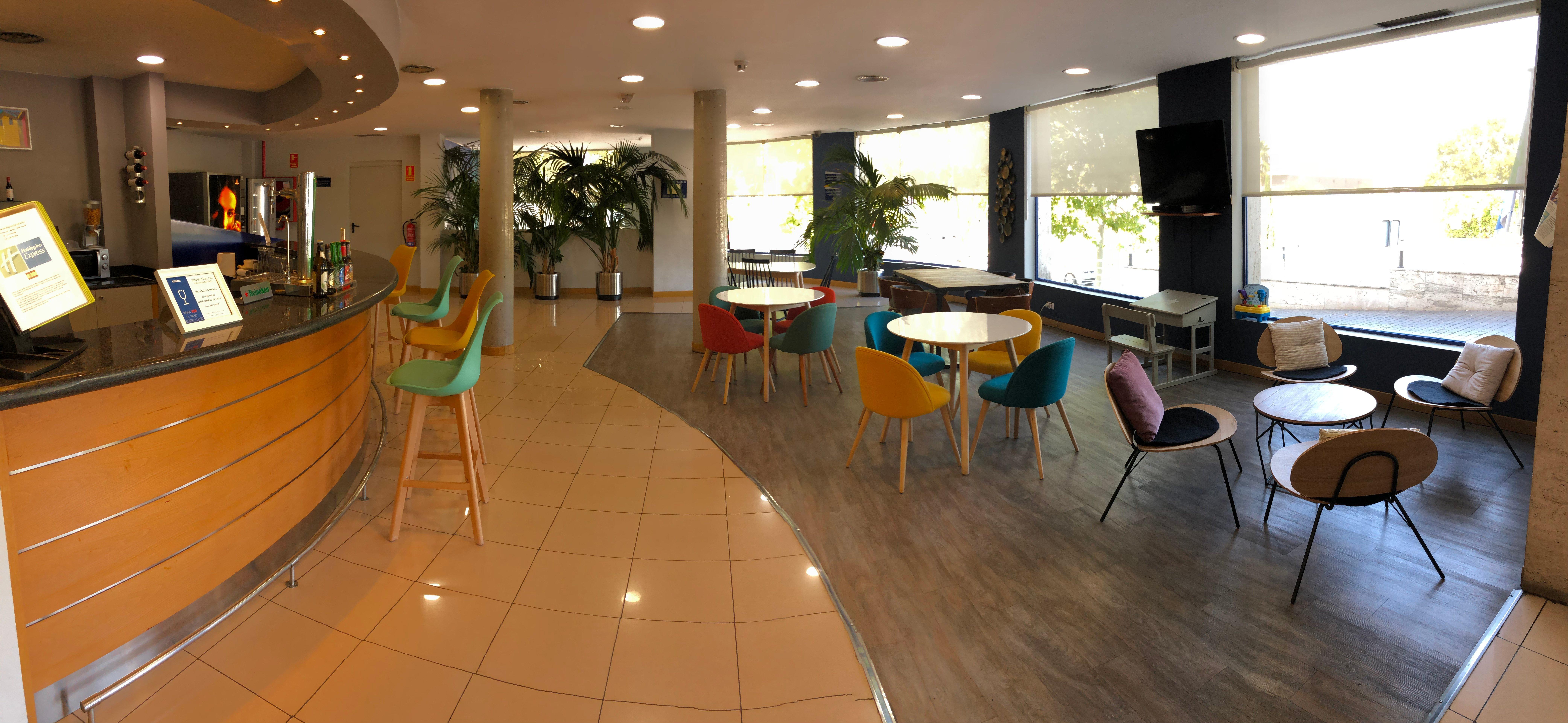 Holiday Inn Express San Sebastian De Los Reyes By Ihg Esterno foto