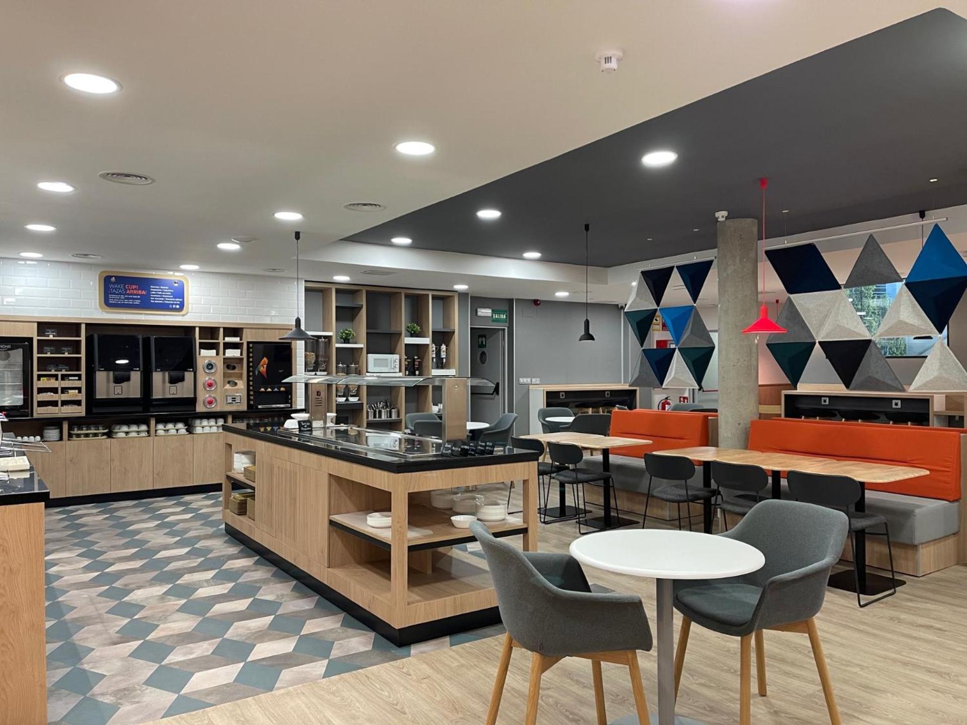 Holiday Inn Express San Sebastian De Los Reyes By Ihg Esterno foto