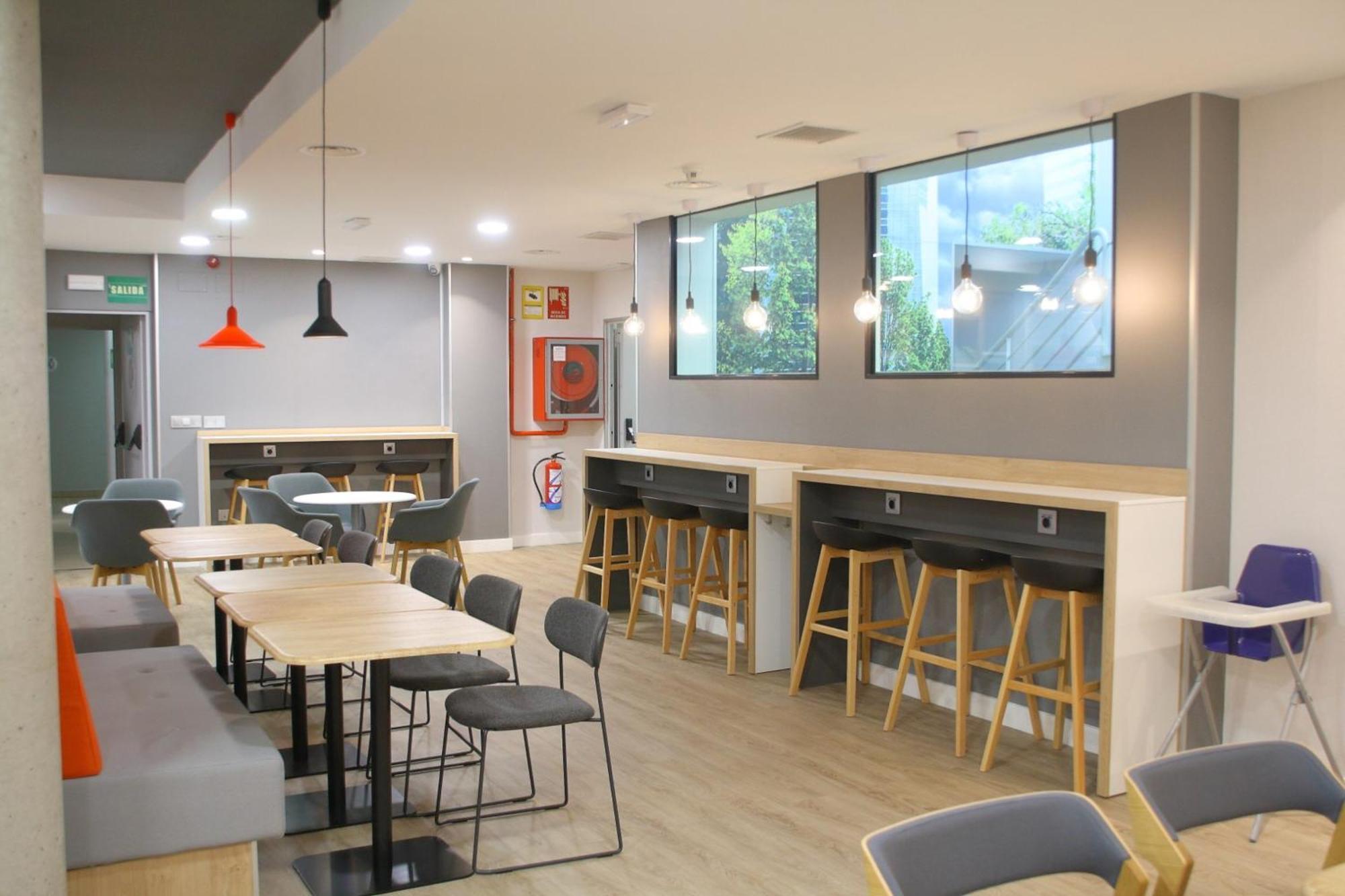 Holiday Inn Express San Sebastian De Los Reyes By Ihg Esterno foto