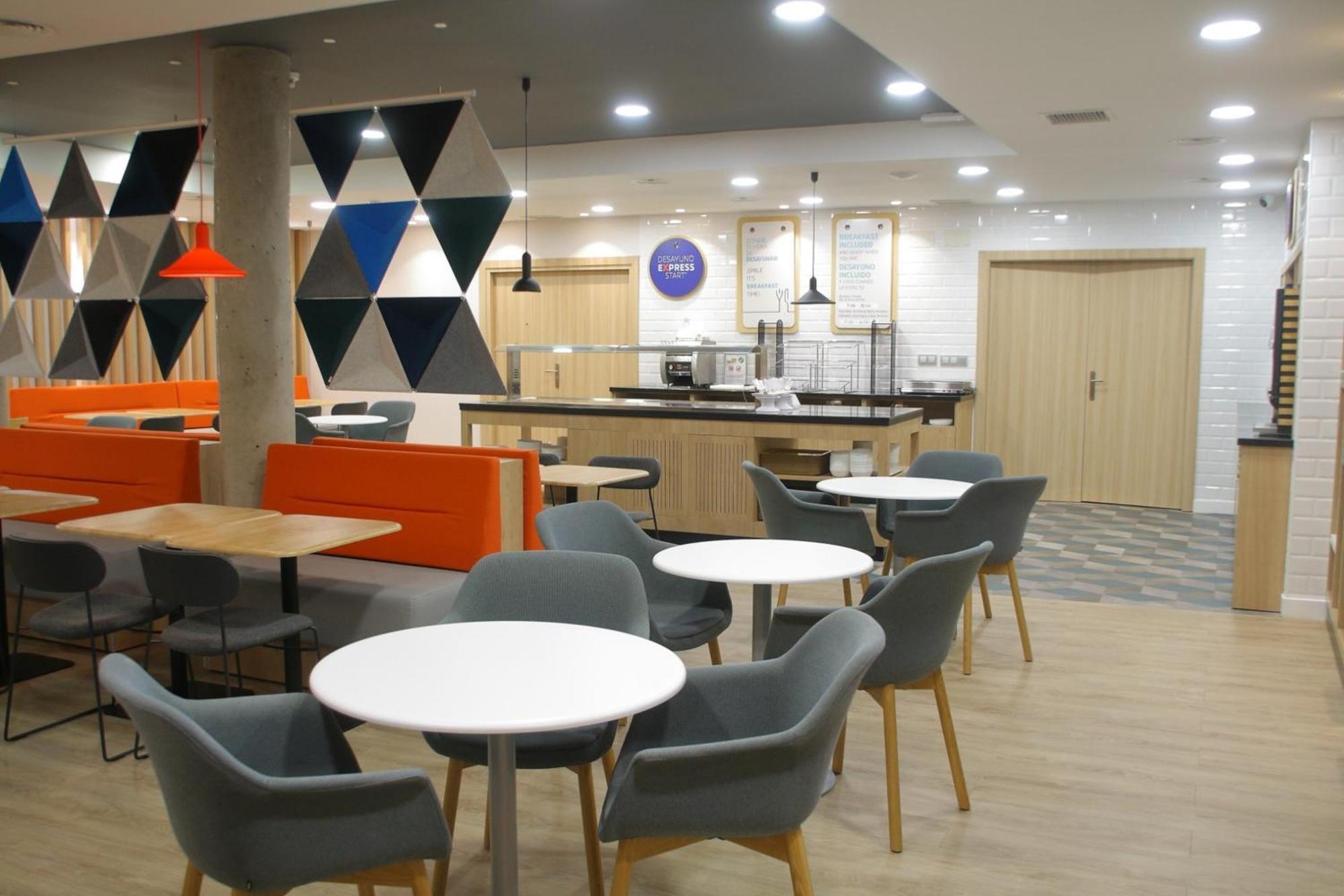 Holiday Inn Express San Sebastian De Los Reyes By Ihg Esterno foto