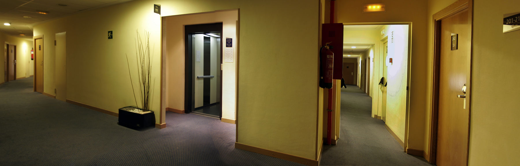 Holiday Inn Express San Sebastian De Los Reyes By Ihg Esterno foto