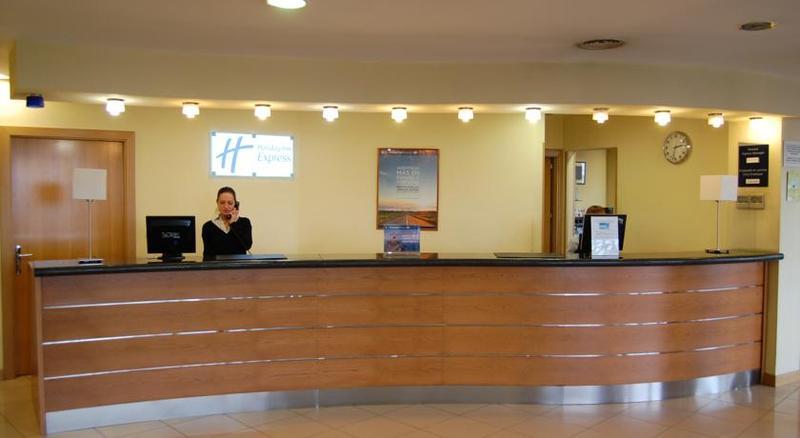 Holiday Inn Express San Sebastian De Los Reyes By Ihg Esterno foto